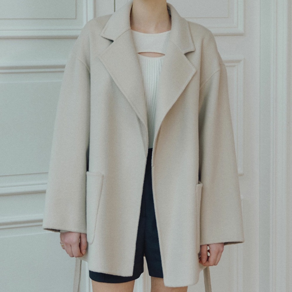 Double sided coat. From a Korean brand Loeuvre - Picture 2 of 11